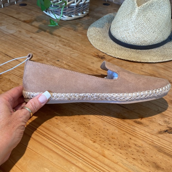 🎉 NEW‼️ LIGHT AND COMFY RILEY ESPADRILLES ‼️ - Picture 8 of 16